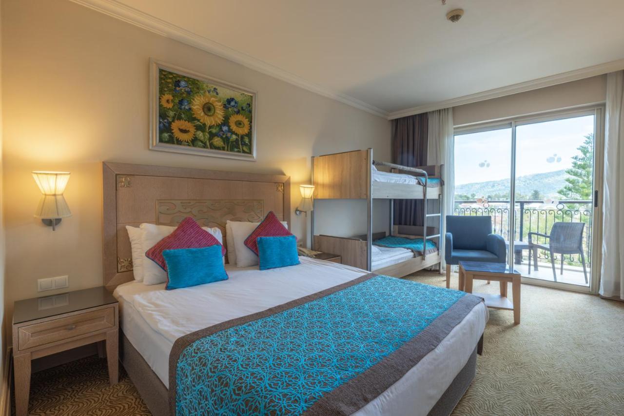 Standard Quadruple Room,1499159761:JPEG